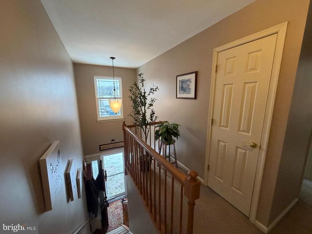 136 WOODVIEW DR, Quakertown, PA 18951