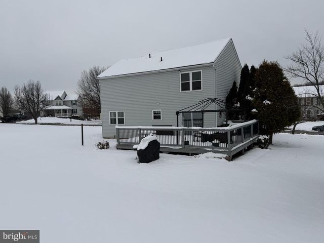 136 WOODVIEW DR, Quakertown, PA 18951