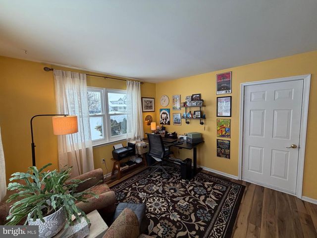 136 WOODVIEW DR, Quakertown, PA 18951