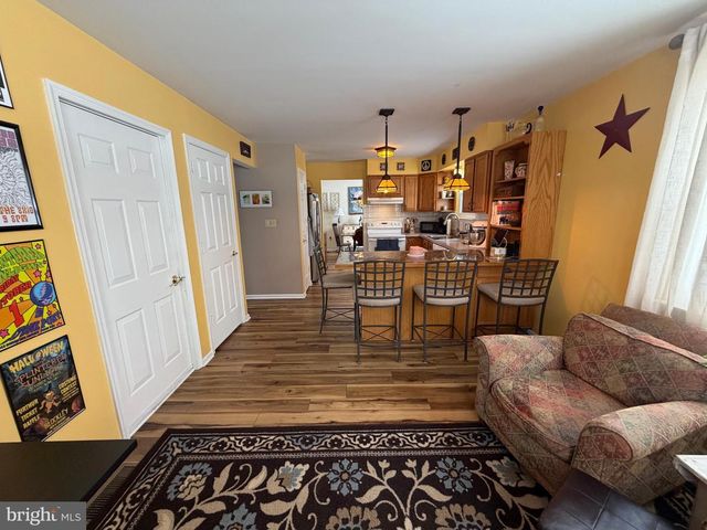 136 WOODVIEW DR, Quakertown, PA 18951