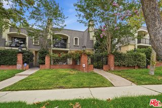 5889 Clinton Street, Los Angeles, CA 90004