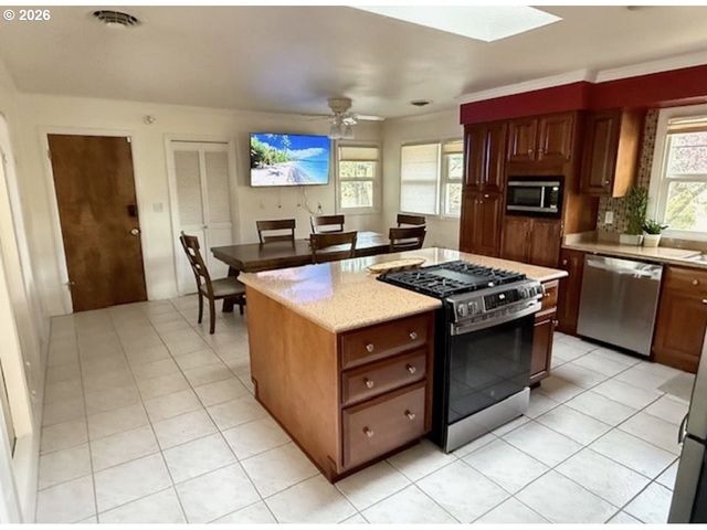 2994 DAPPLE Way, Eugene, OR 97401