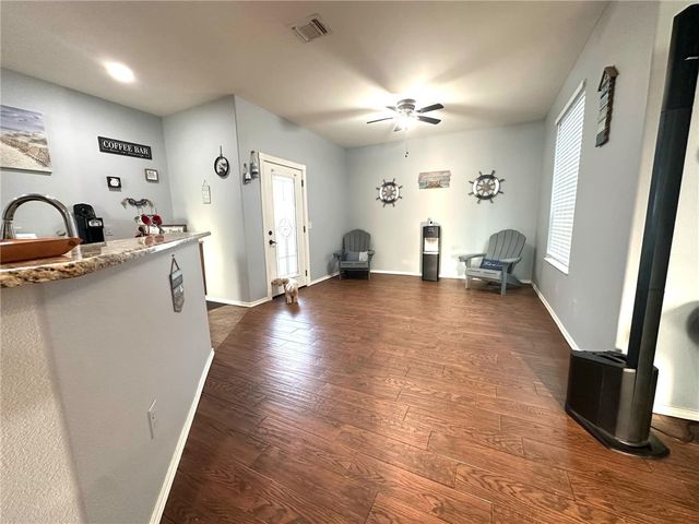 15517 Dyna St, Corpus Christi, TX 78418