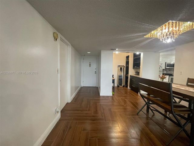 16300 Golf Club Rd 508, Weston, FL 33326