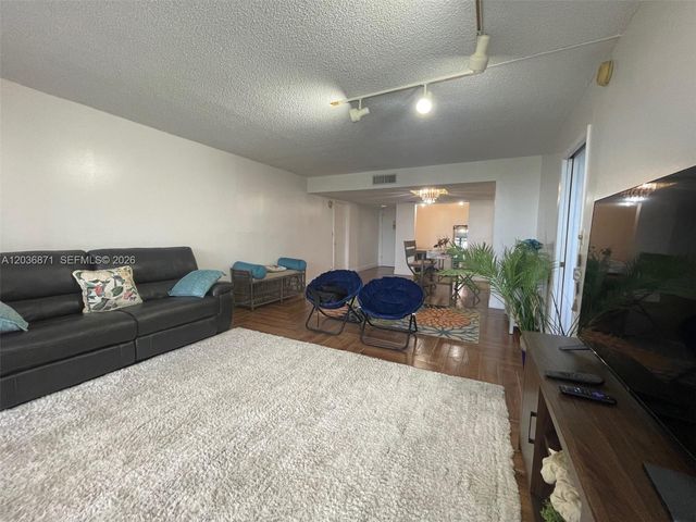 16300 Golf Club Rd 508, Weston, FL 33326