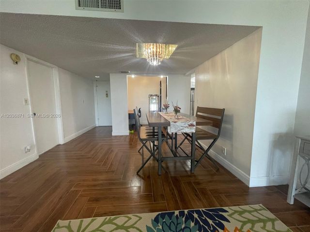 16300 Golf Club Rd 508, Weston, FL 33326