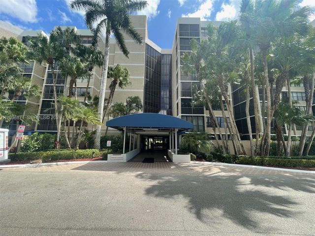16300 Golf Club Rd 508, Weston, FL 33326