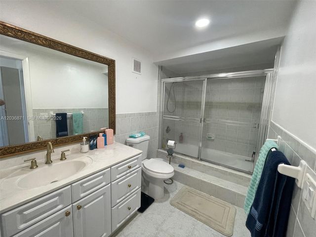 16300 Golf Club Rd 508, Weston, FL 33326