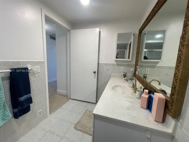 16300 Golf Club Rd 508, Weston, FL 33326