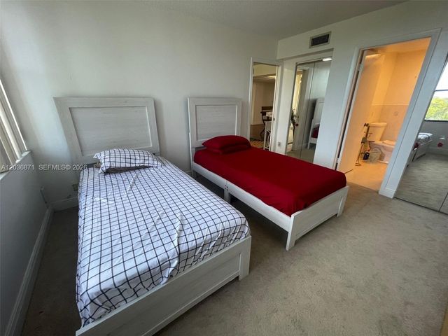 16300 Golf Club Rd 508, Weston, FL 33326