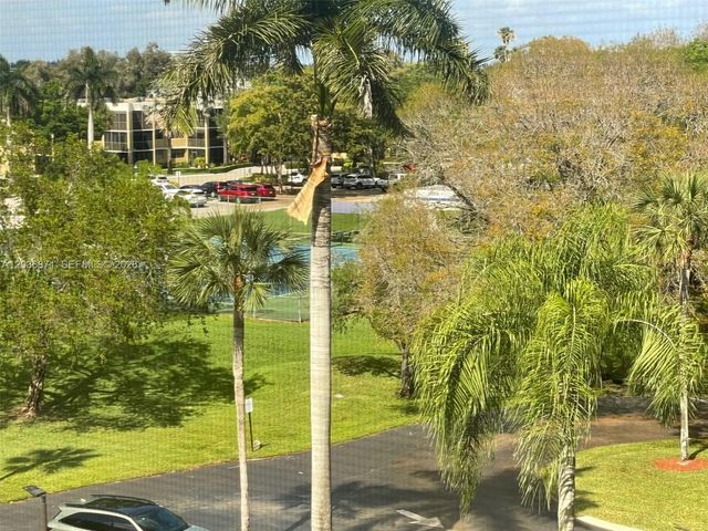16300 Golf Club Rd 508, Weston, FL 33326