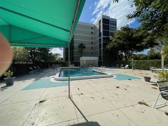 16300 Golf Club Rd 508, Weston, FL 33326