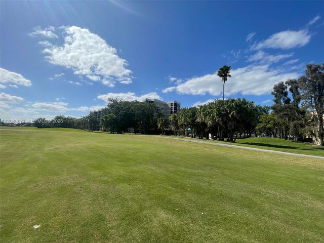 16300 Golf Club Rd 508, Weston, FL 33326