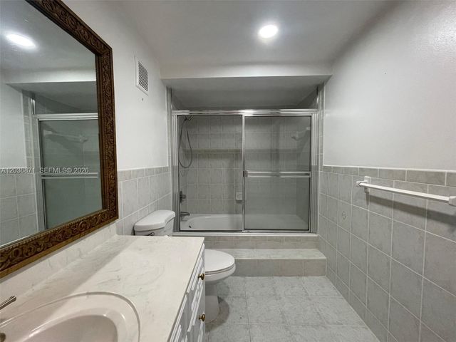 16300 Golf Club Rd 508, Weston, FL 33326