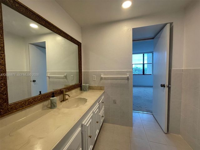 16300 Golf Club Rd 508, Weston, FL 33326