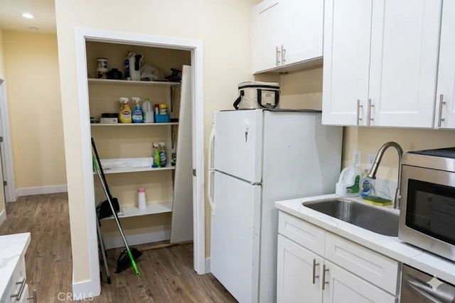 514 W 105th, Los Angeles, CA 90044