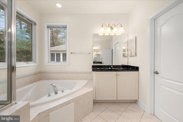 11652 MAID AT ARMS LN, Berlin, MD 21811