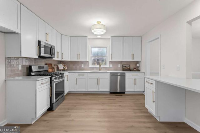 604 Apache Trail, Woodstock, GA 30189