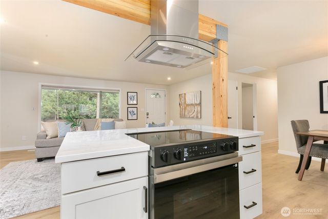 5804 51st Avenue NW, Gig Harbor, WA 98335