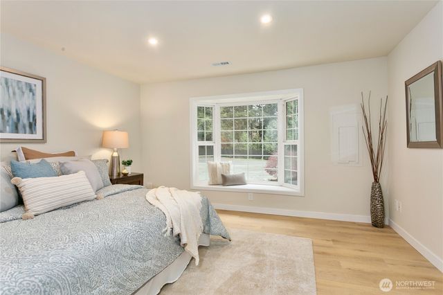 5804 51st Avenue NW, Gig Harbor, WA 98335
