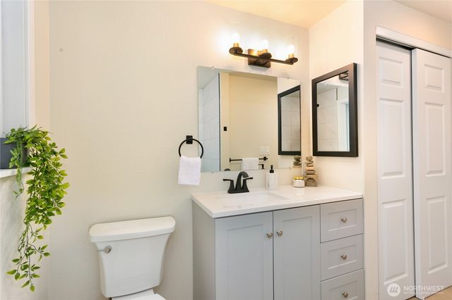 5804 51st Avenue NW, Gig Harbor, WA 98335