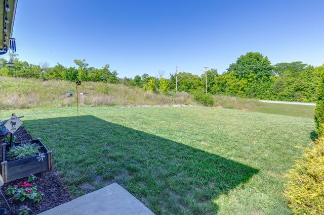 702 W 4th St, Columbia, TN 38401