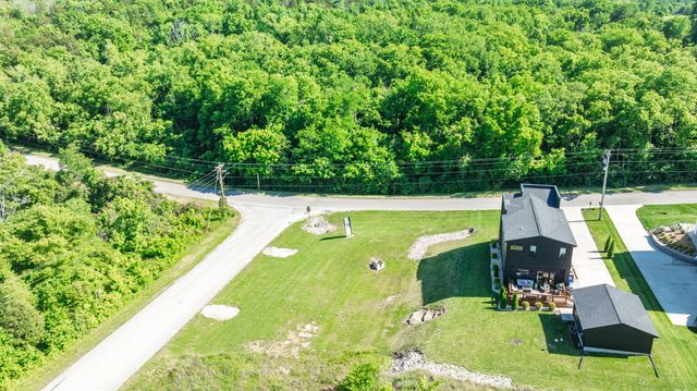 702 W 4th St, Columbia, TN 38401