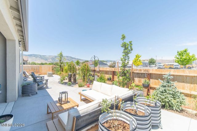 1882 Hogan Peak Street, Carson City, NV 89701
