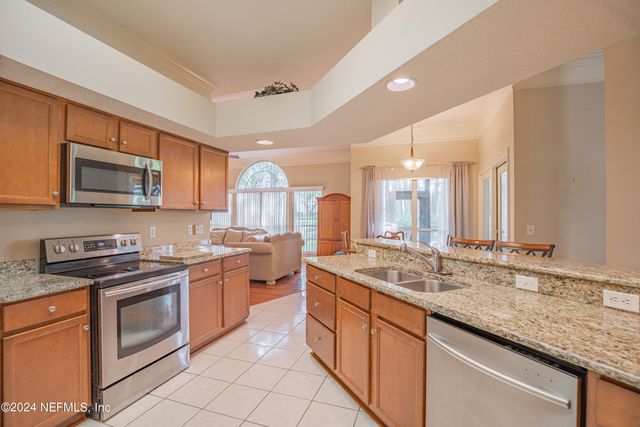 2674 COUNTRY CLUB Boulevard, Orange Park, FL 32073