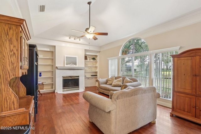 2674 COUNTRY CLUB Boulevard, Orange Park, FL 32073