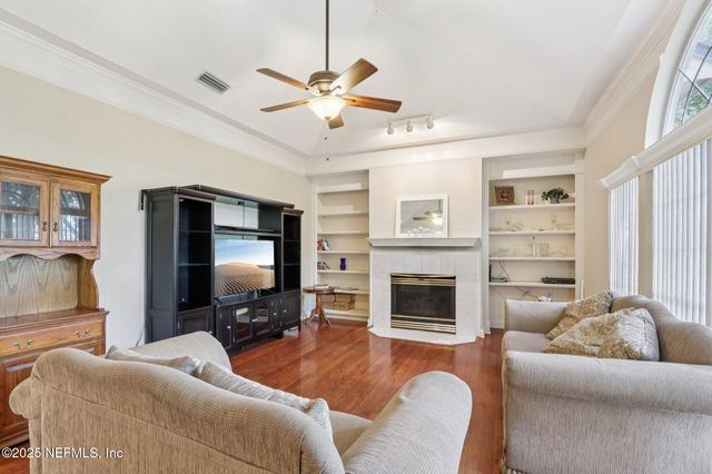 2674 COUNTRY CLUB Boulevard, Orange Park, FL 32073