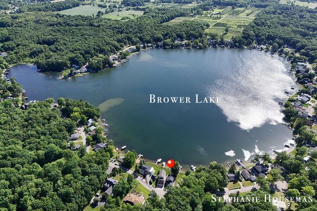 8558 Brower Lake Drive, Rockford, MI 49341