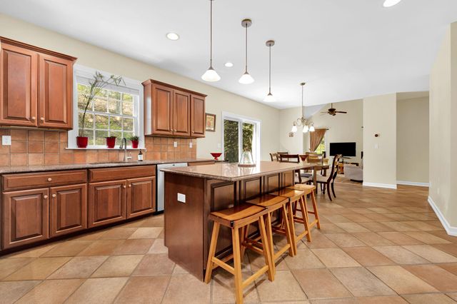 10 Fieldstone Drive, Katonah, NY 10536