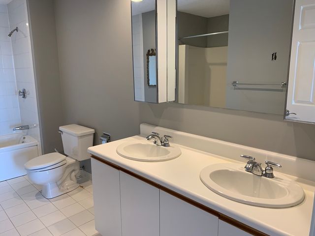 3920 Mystic Valley Pkwy 1101, Medford, MA 02155