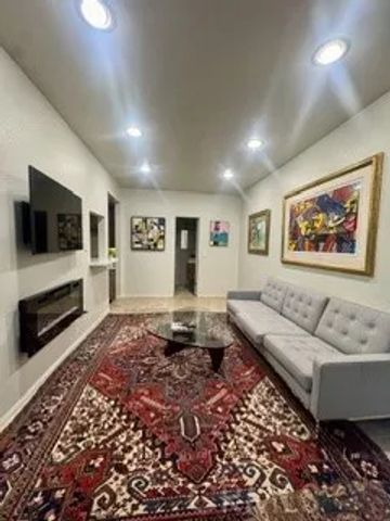 343 Myrtle Street B, Laguna Beach, CA 92651