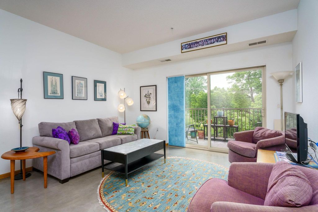 2929 21st Avenue S 203, Minneapolis, MN 55407 — exterior