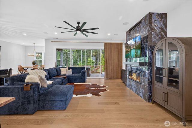 33110 Liberty Ave SE, Black Diamond, WA 98010