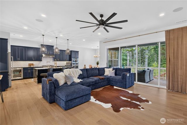 33110 Liberty Ave SE, Black Diamond, WA 98010