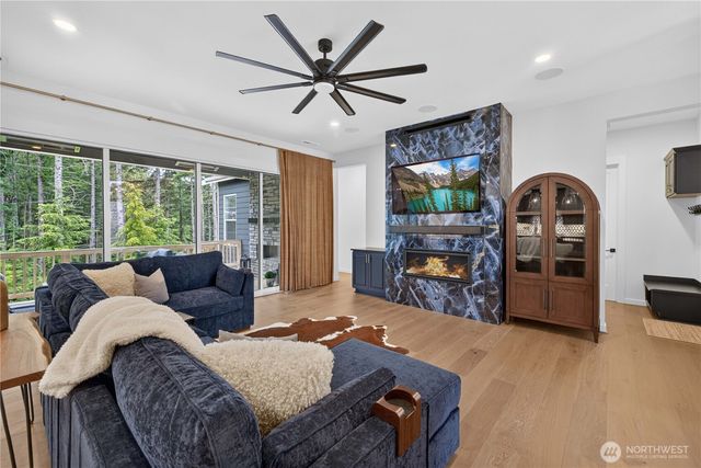 33110 Liberty Ave SE, Black Diamond, WA 98010