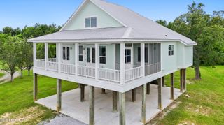 125 Vacation Lane, Waveland, MS 39576