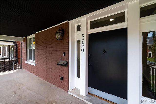 5750 Waterman Boulevard, St Louis, MO 63112