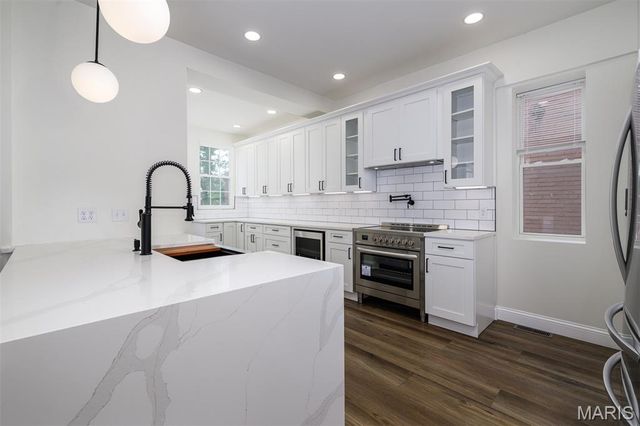 5750 Waterman Boulevard, St Louis, MO 63112