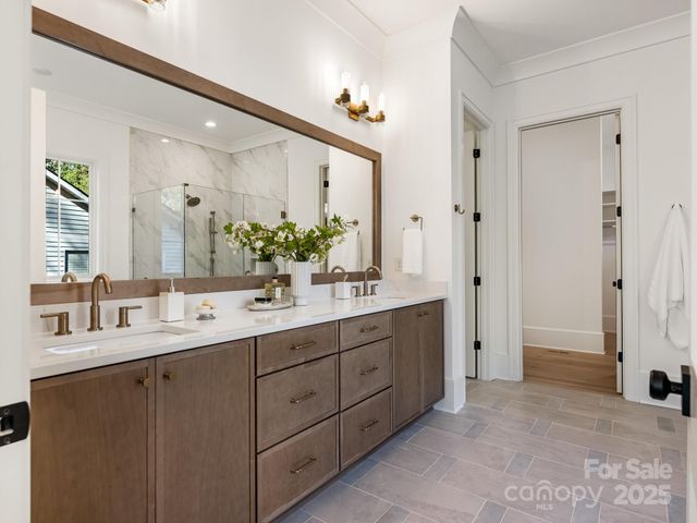 1511 Cavendish Court, Charlotte, NC 28211