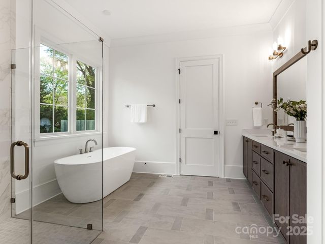 1511 Cavendish Court, Charlotte, NC 28211