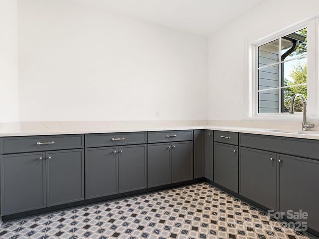 1511 Cavendish Court, Charlotte, NC 28211