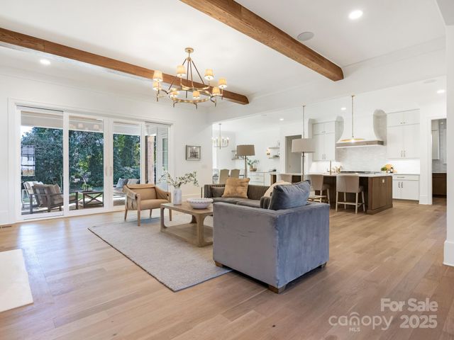 1511 Cavendish Court, Charlotte, NC 28211