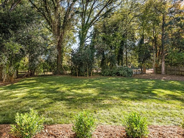 1511 Cavendish Court, Charlotte, NC 28211