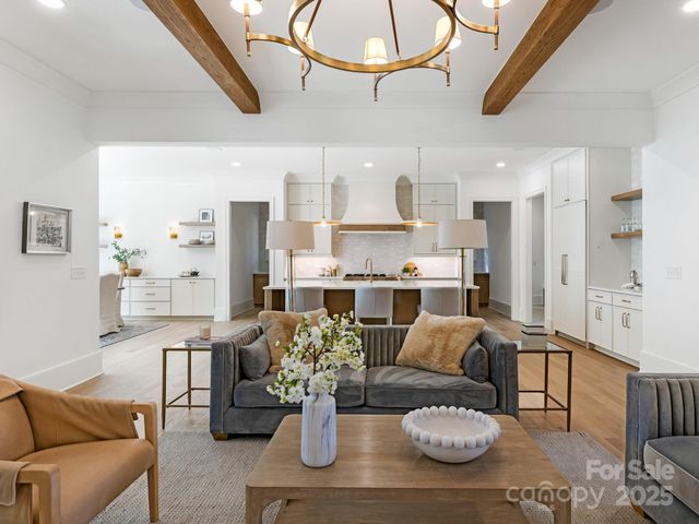 1511 Cavendish Court, Charlotte, NC 28211