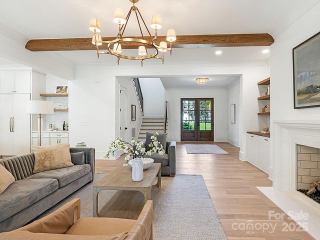 1511 Cavendish Court, Charlotte, NC 28211