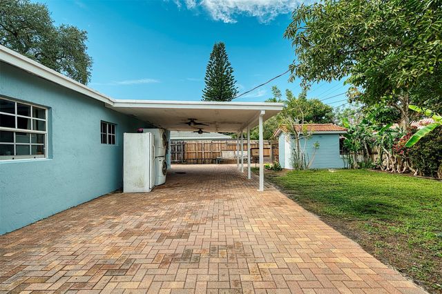 531 NE 61st St, Oakland Park, FL 33334